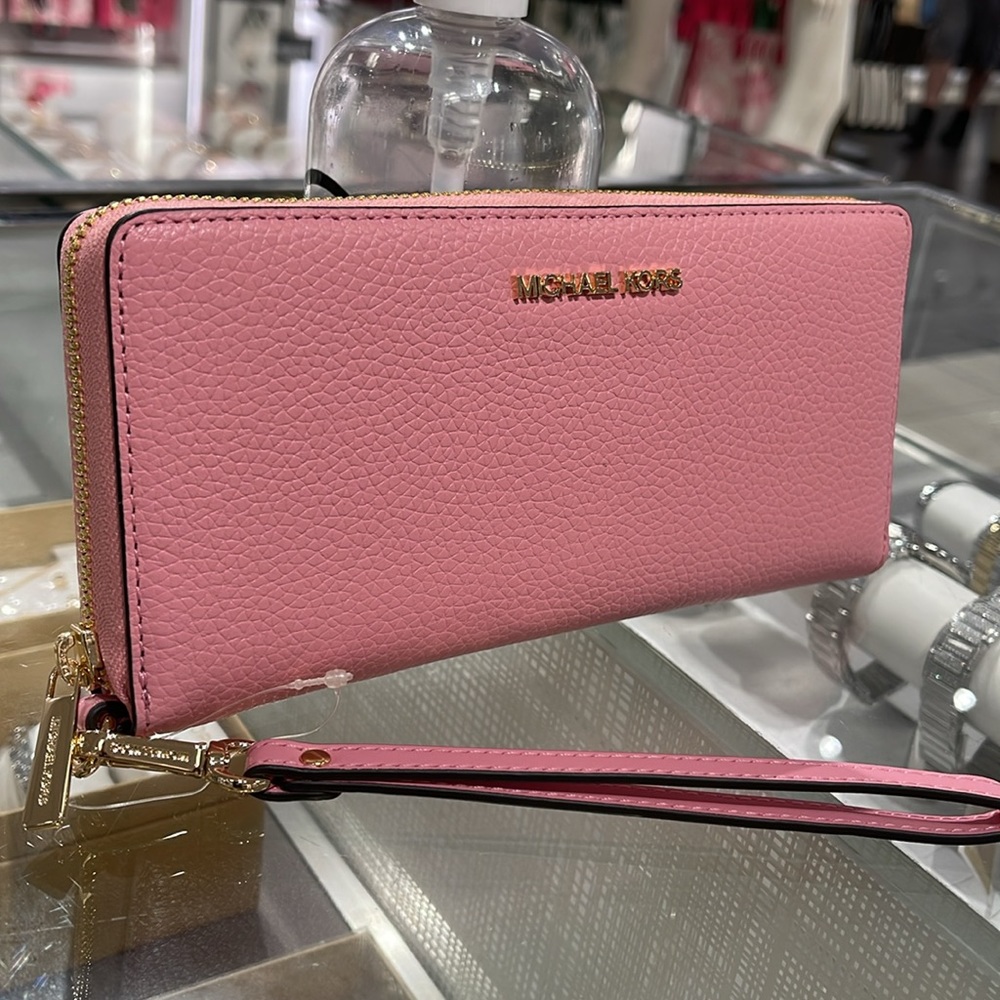 MICHAEL KORS JST 
Leather Continental Wristlet Phone Case Wallet 
Carnation 
NWT - Picture 2 of 16